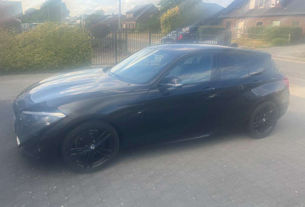 BMW 118iA
