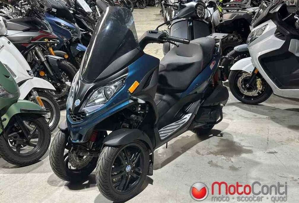 Piaggio HPE SPORT