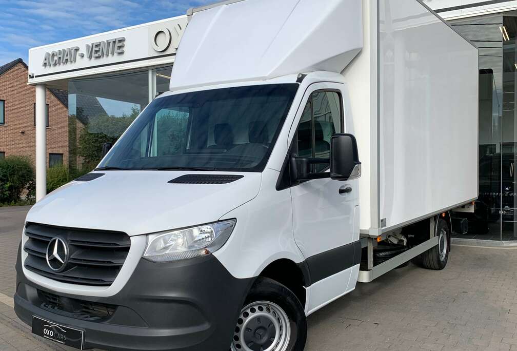 Mercedes-Benz 316 CDI 163CV / CAISSE * KOFFER * BOX * MEUBELBAK * 23M3  + LIFT DHOLLANDIA / BOITE AUTO / 3 PLACES / GPS / PERMIS B/HTVA