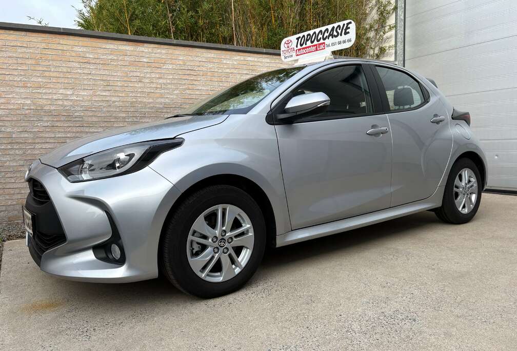 Toyota 1.5i VVT-i HYBRID AT/ DYNAMIC  €16900 / 8890km !!!