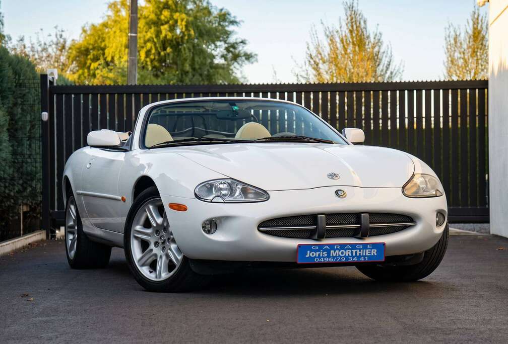 Jaguar 4.0 V8 / CONVERTIBLE / FULL SERVICE HISTORY / EUROPEAN CAR