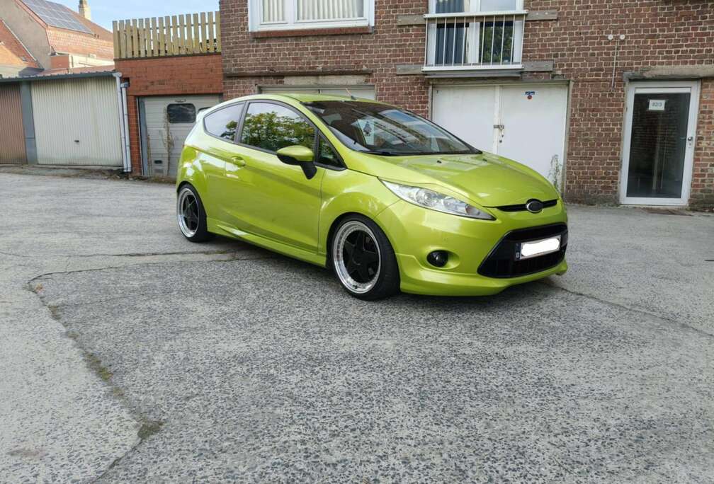 Ford Fiesta 1.6 Ti-VCT Sport