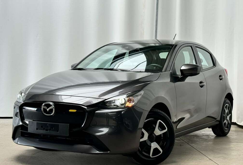 Mazda 1.5i e-Skyactiv-G MHEV Centre-Line