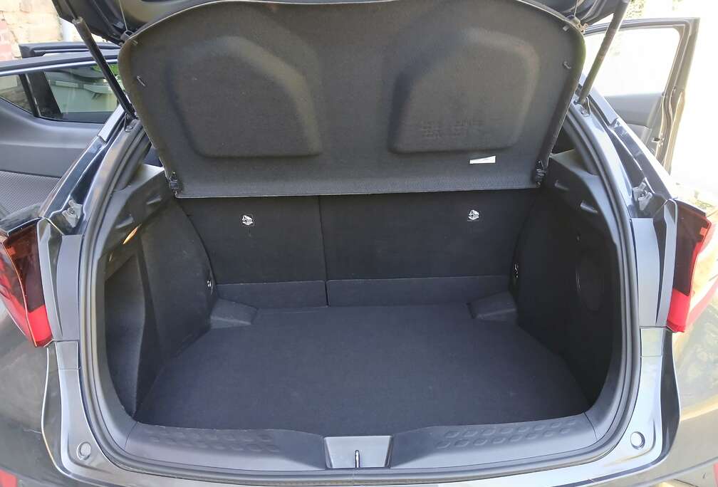 Toyota C-HR Hybrid 1.8