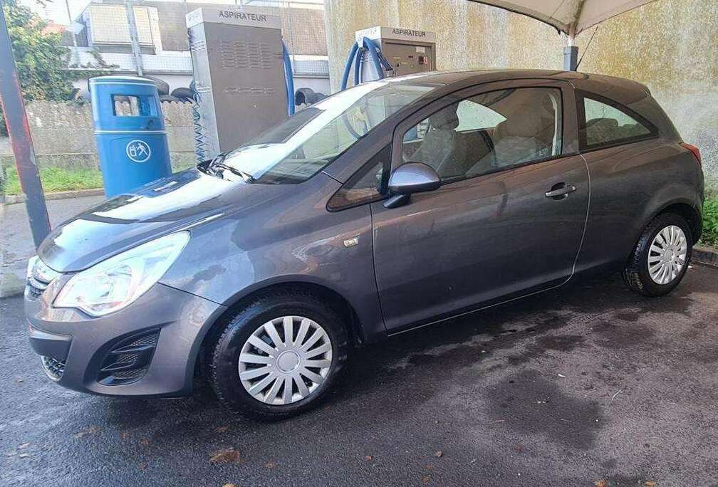 Opel Corsa 1.2i Essentia