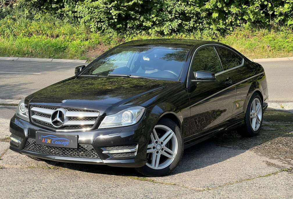 Mercedes-Benz COUPE Sport AMG Garantie 12 Mois xenon/navi