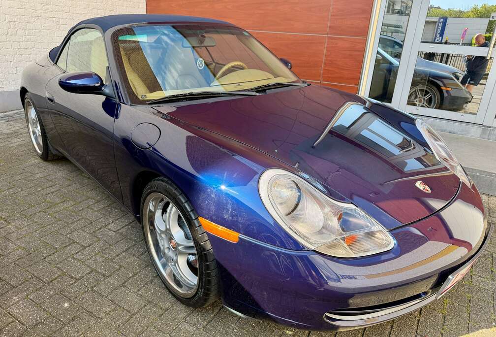 Porsche Carrera 4 Cabriolet