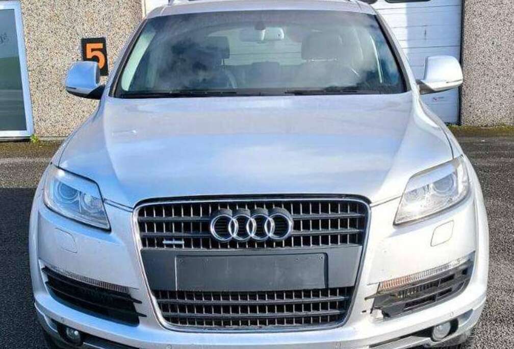Audi Q7 3.0 TDi V6 24v Tiptronic