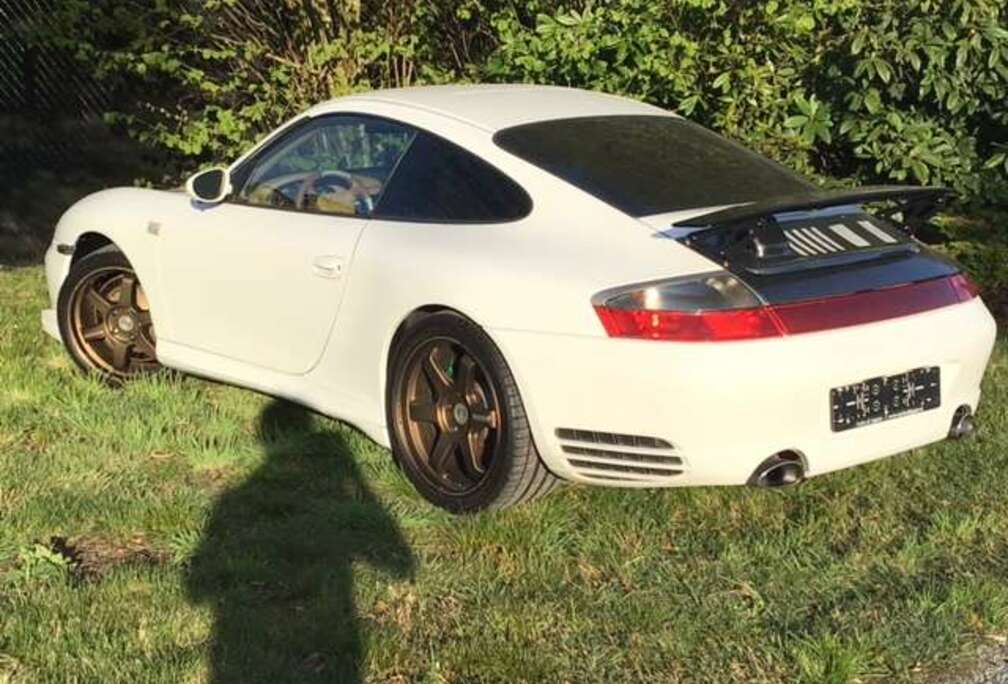 Porsche 996 4S