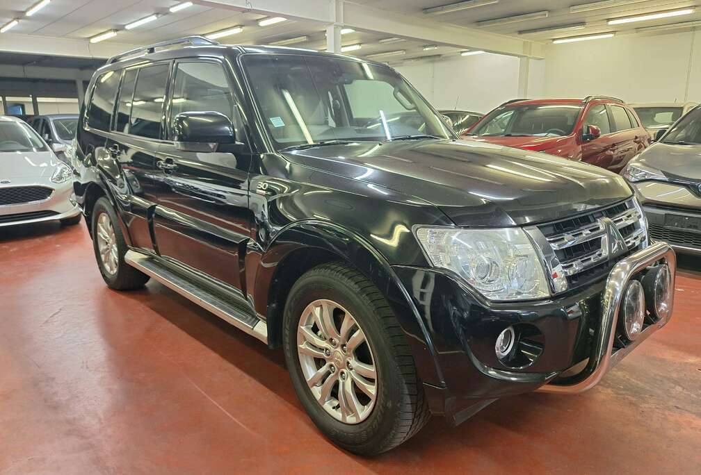 Mitsubishi Pajero 3.2 DI-D 30th Anniversary FAP - 17.900 € HTVA