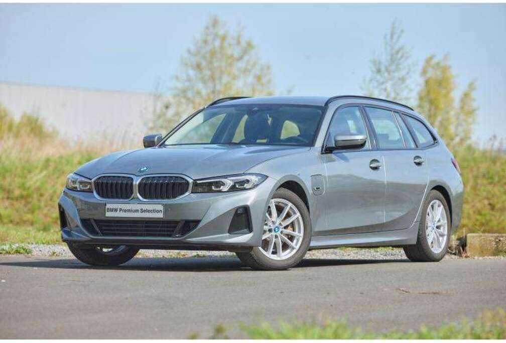 BMW 320e Touring