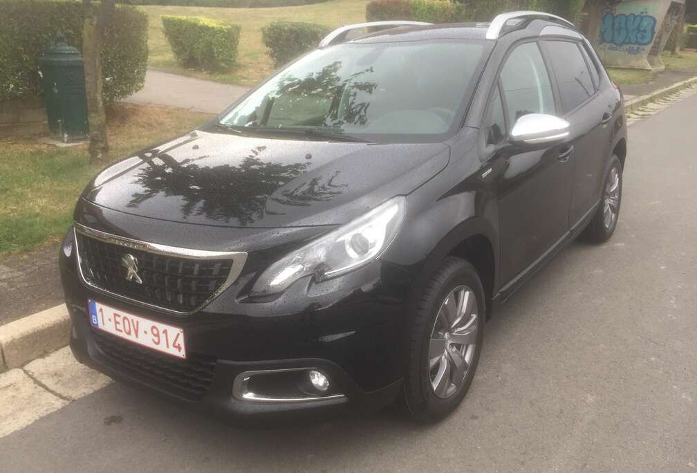 Peugeot 2008 1.2i PureTech Style