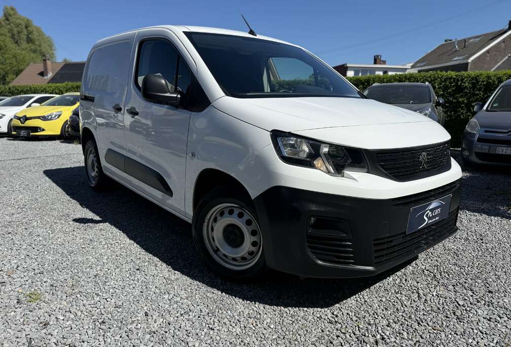 Peugeot 1.5 BlueHDi L1 STD Heavy Prem **AIRCO**9083€  Htva