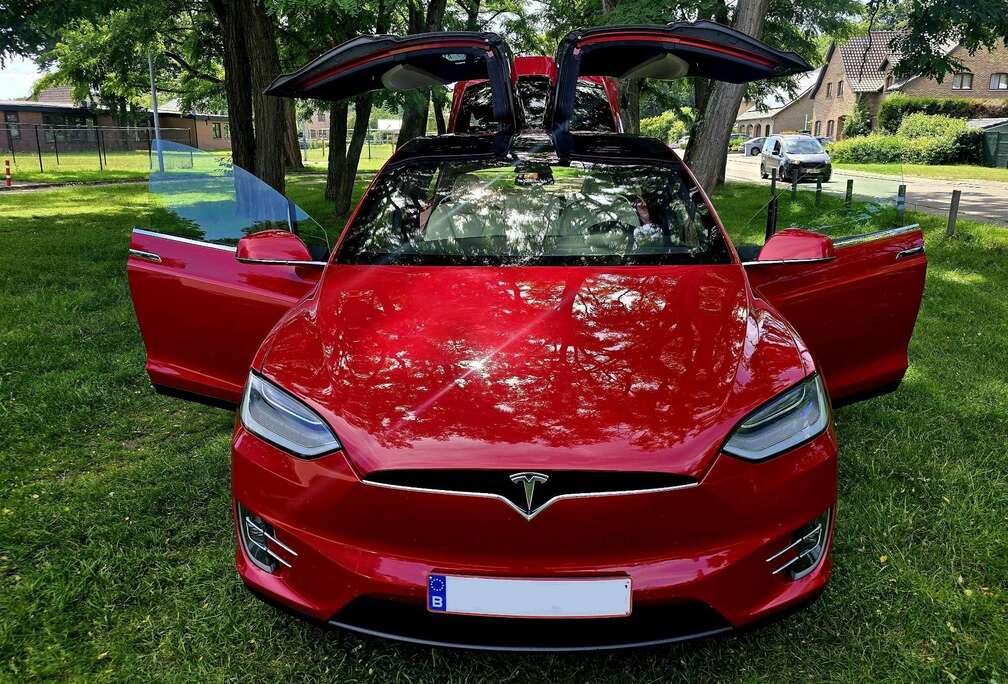 Tesla 100 kWh Dual Motor Long RangeFREE SUPERCHARG