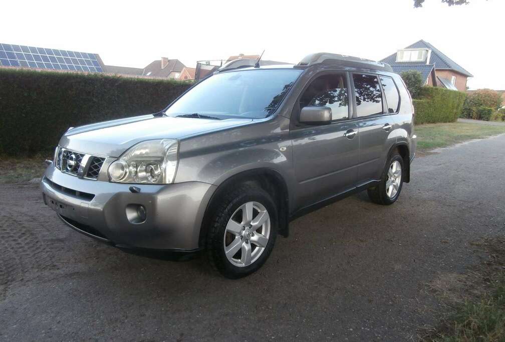 Nissan X-Trail 2.0 dCi 4WD LE Pack Xenon hyper roof full options
