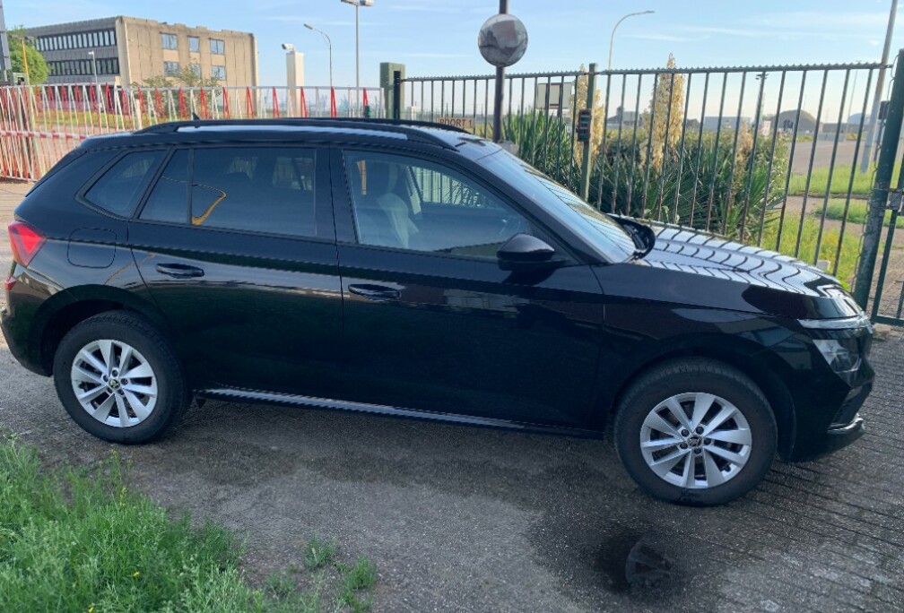 Zwarte Skoda Kamiq 1.0 115PK