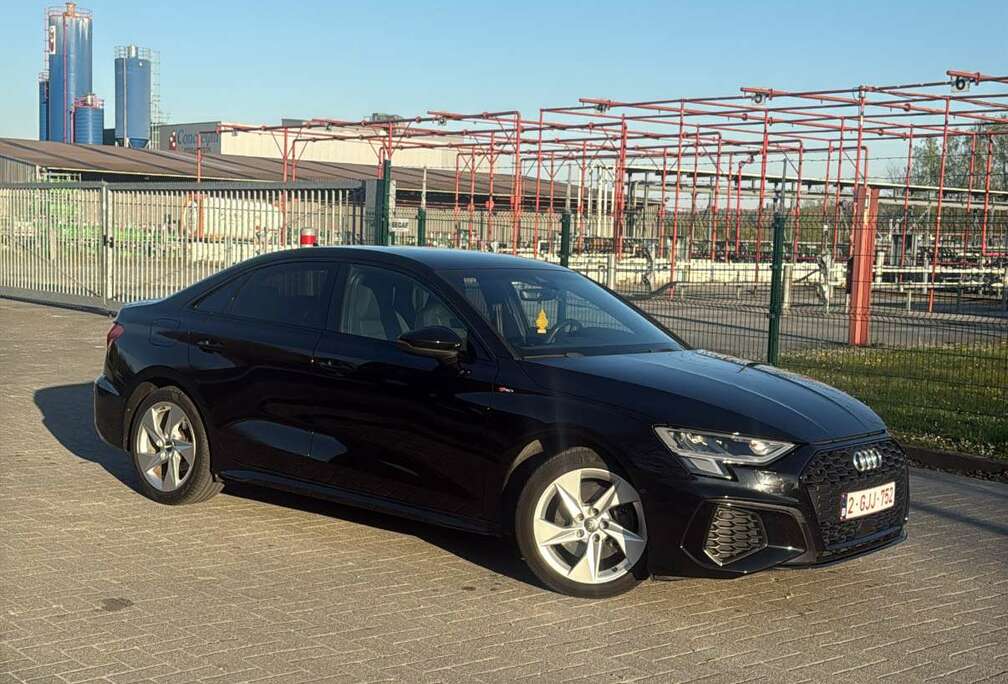 Audi Sportback 35 TFSI S line tronic