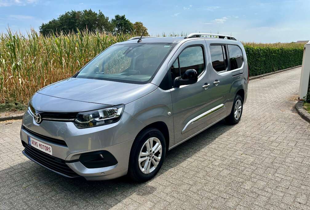 Toyota City 7 Zitplaatsen 2022 Benzine Automaat!!