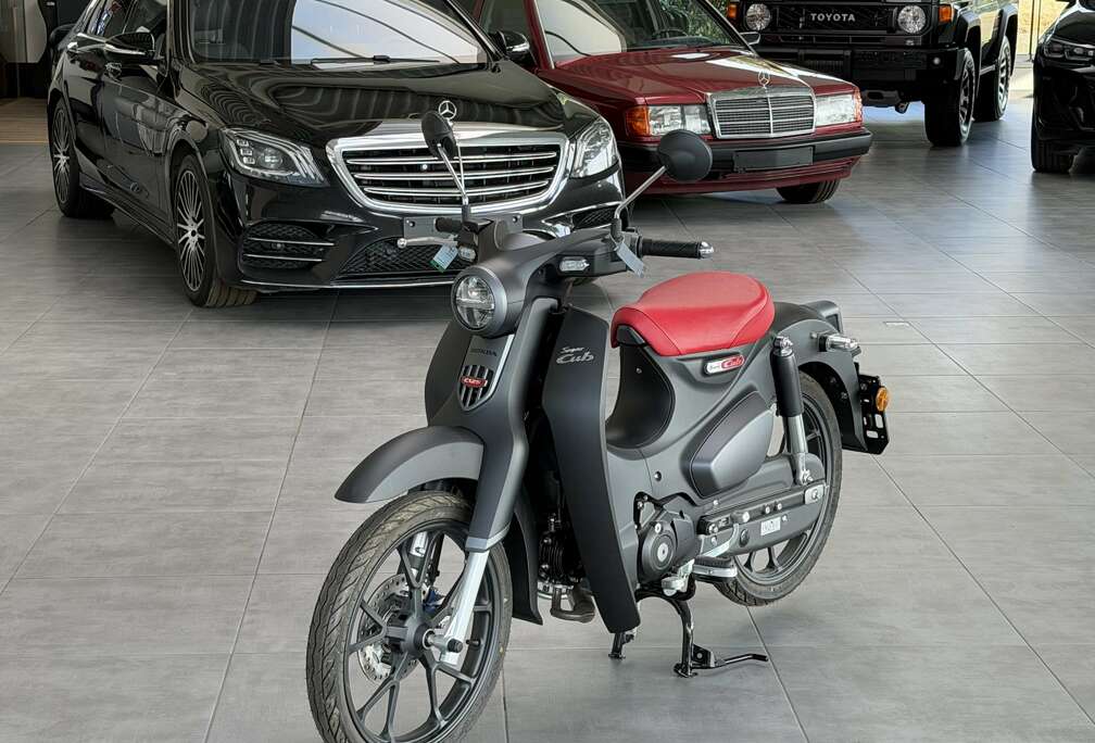 Honda 125cc NIEUW*MATT BLACK*BRAND NEW*