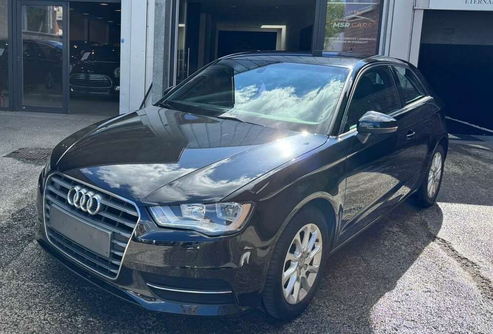 Audi 1.2 TFSI BOÎTE AUTO-GPS-SIÈGES CHAUFF-JANTES