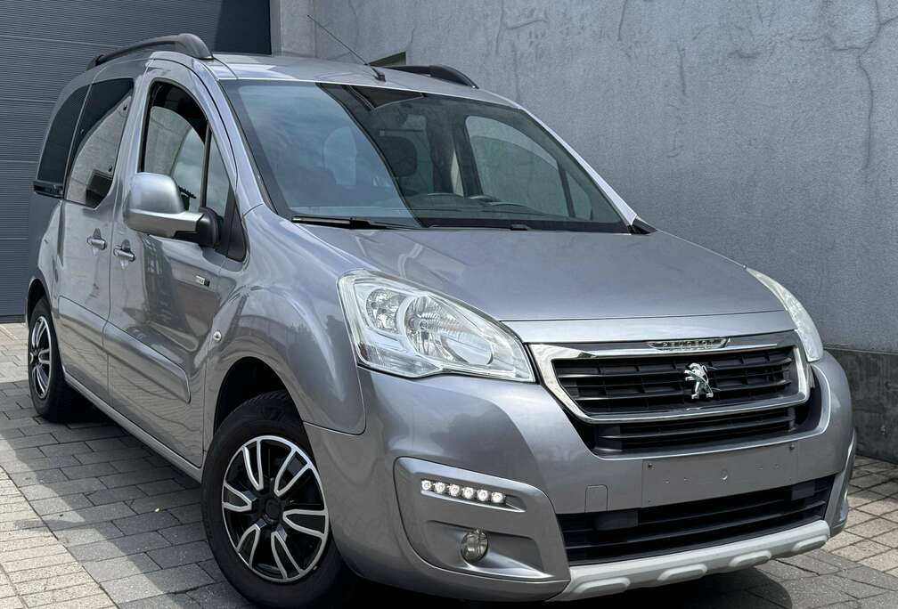 Peugeot 1.2 PureTech Style S AIRCO 5 PLTS AIRCO