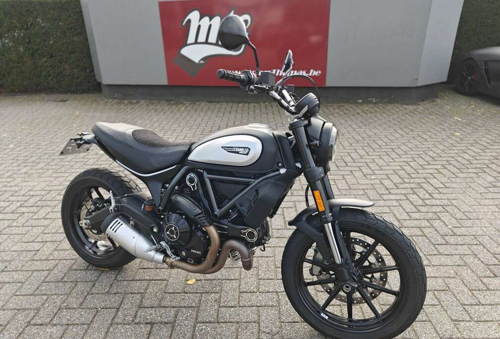 800