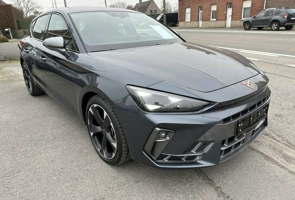 1.5 eTSI DSGEdgeIntelligent DriveSfeerCamera