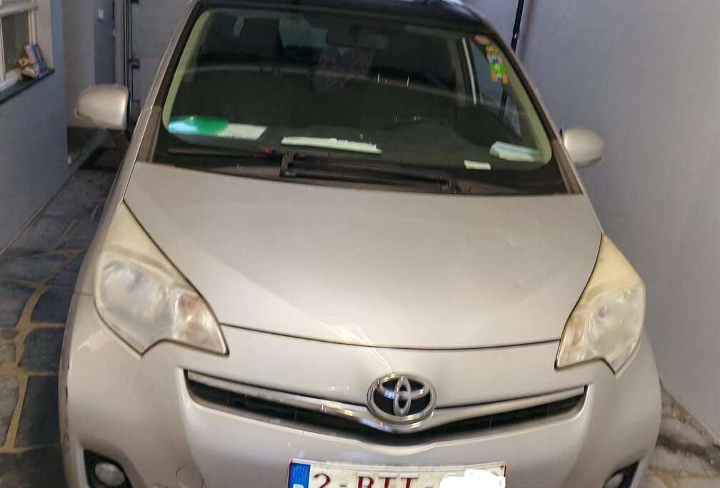 Toyota Verso S 1.33 VVT-i Skyview