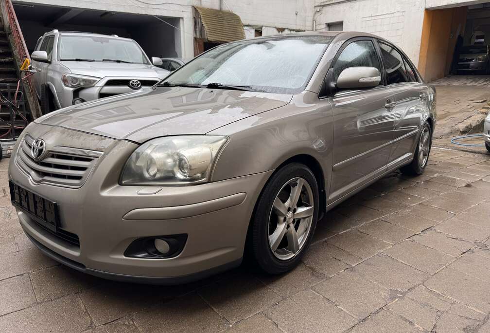 Toyota 1.8 VVT-i Automatik Sol Export Export