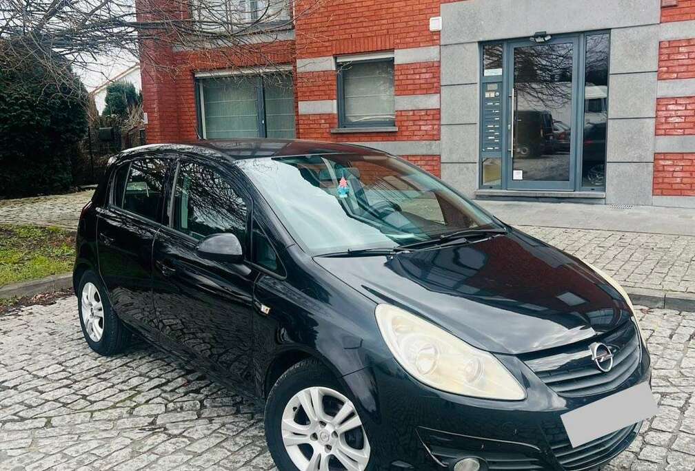 Opel 1.2 - 80 Twinport Essentia