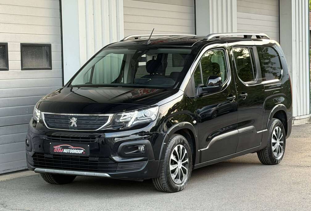 Peugeot 1.2/Automaat/7 Zit/Carplay/Led/Camera/Euro6d/Garantie