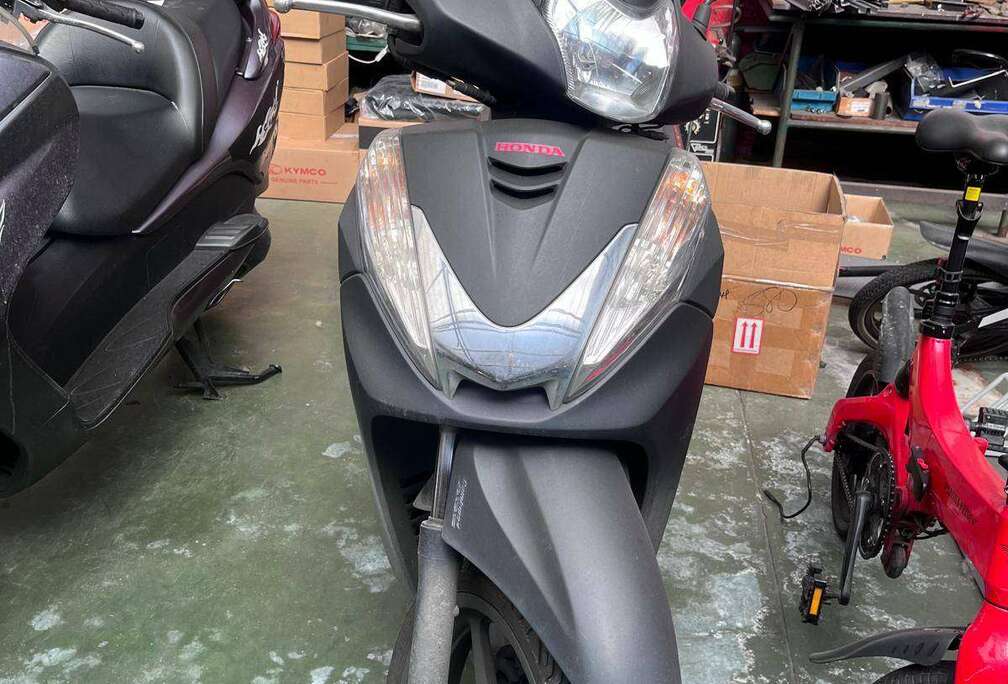 Honda SH300i