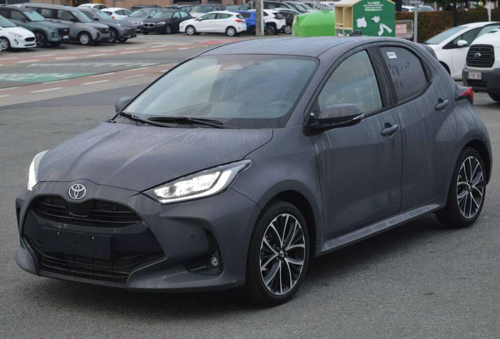Toyota 1.5i VVT-i HYBRIDE Teamplayer + Technik Pack