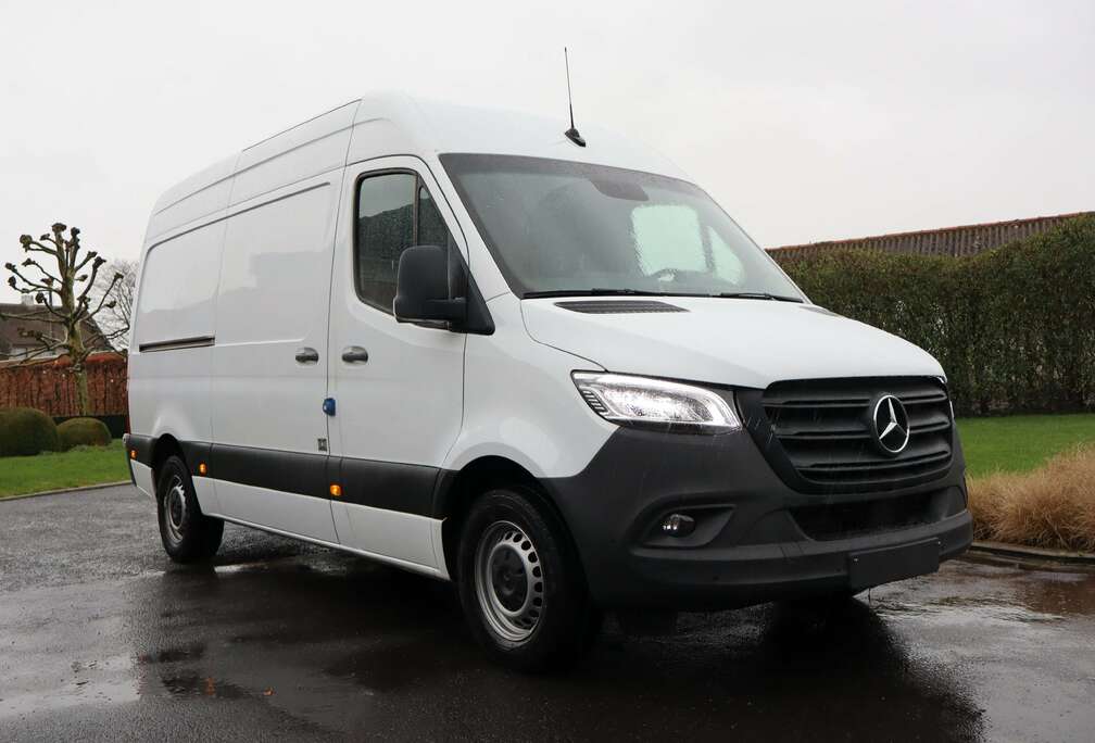 Mercedes-Benz 317 CDI L2H2 - AHK 3.5T - 69.765km - 30.700 +btw