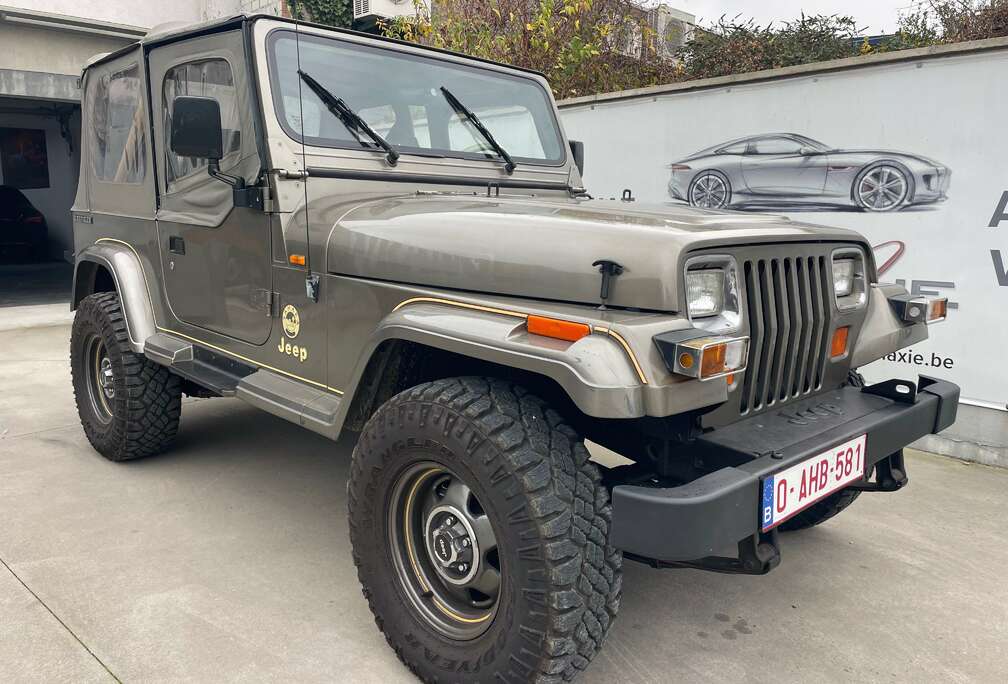 Jeep 2500 Cc Sahara 4X4 Cabriolet Oldtimer