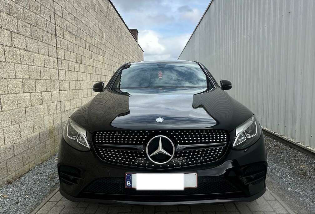 Mercedes-Benz Coupe 4Matic 9G-TRONIC AMG Line