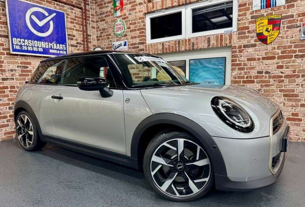MINI Cooper C 156cv FAVOURED TRIM (New Modèle)