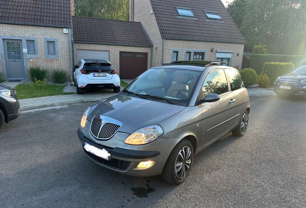 Lancia 1.4i 16v Platino DFN