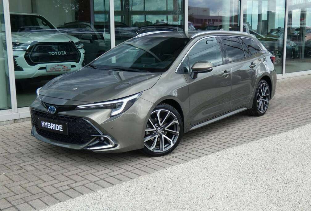 Toyota 1.8 Hybrid Premium 140pk +Trekhaak +Head-up display +Sportzetels +Stuurverwarming +Elektrische koffer +Zetelverwarming