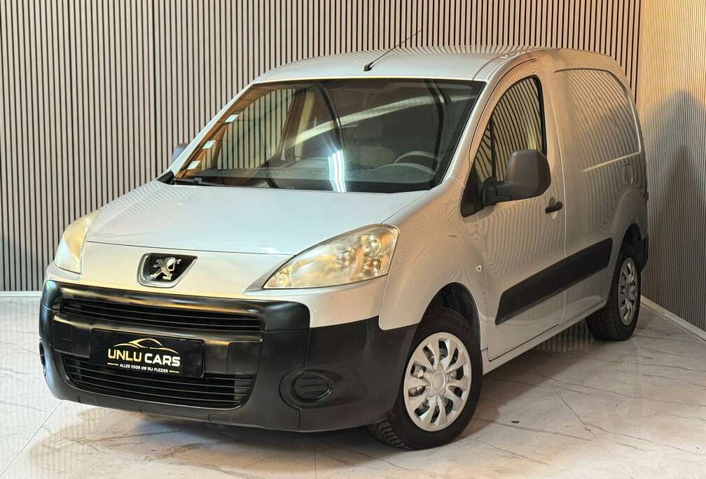 Peugeot 1.6 HDi L1H1 Confort 120