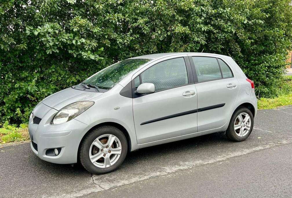 Toyota 1.3i 16v Linea Sol