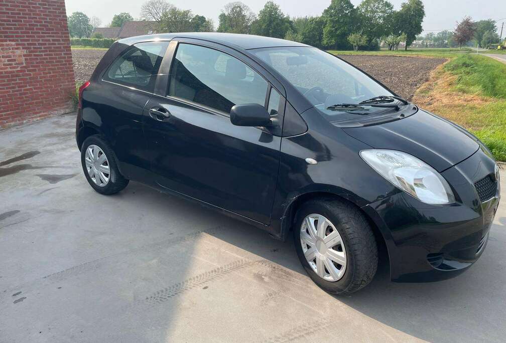 Toyota 1.0i VVT-i Yaris+