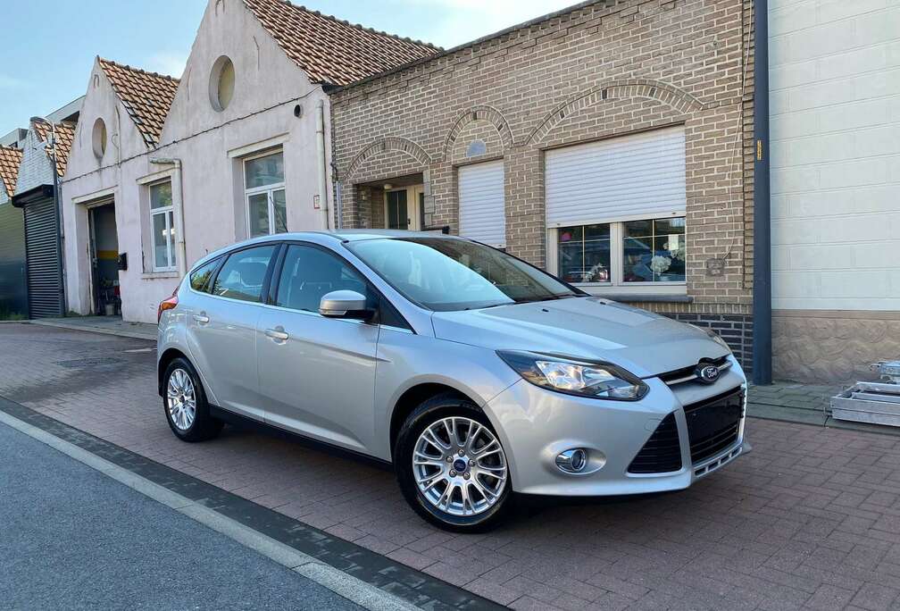 Ford 1.6 i benzine/ 2011/ 68000 km/ Garantie