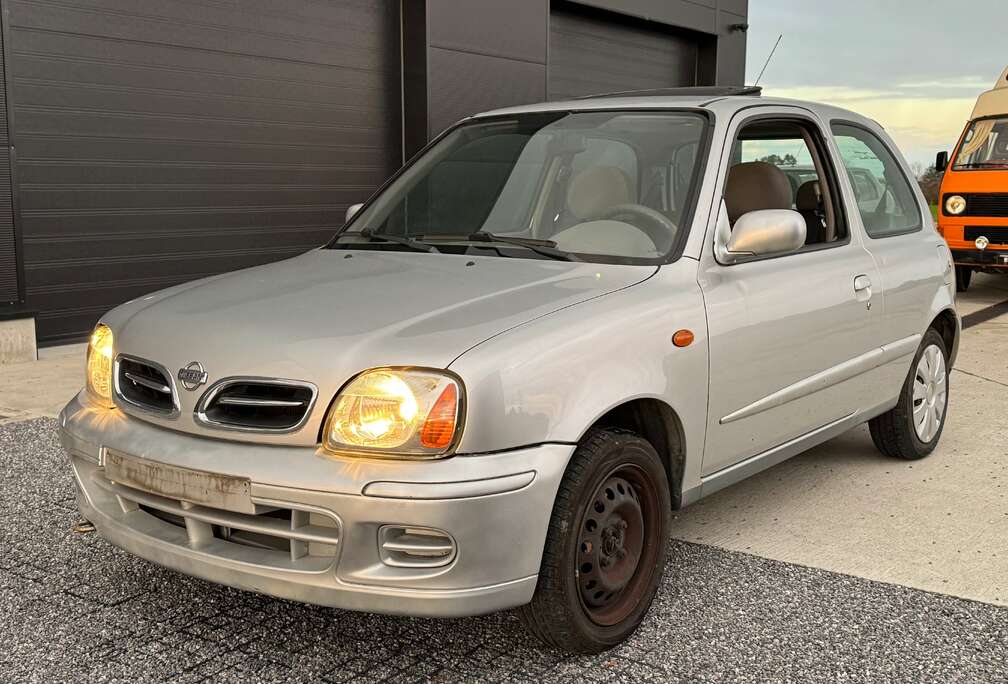 Nissan  1.0i 16v Comfort - boite auto  CT OK