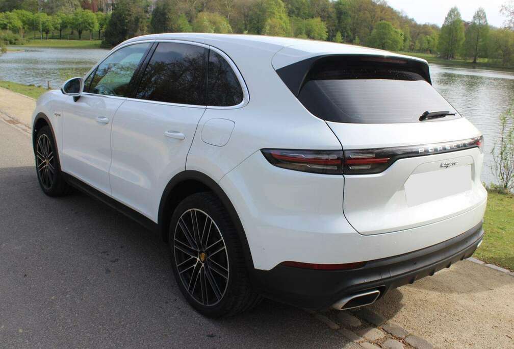 Porsche Cayenne 3.0i V6 PHEV S Platinum Edition Tiptronic S (306 kW)