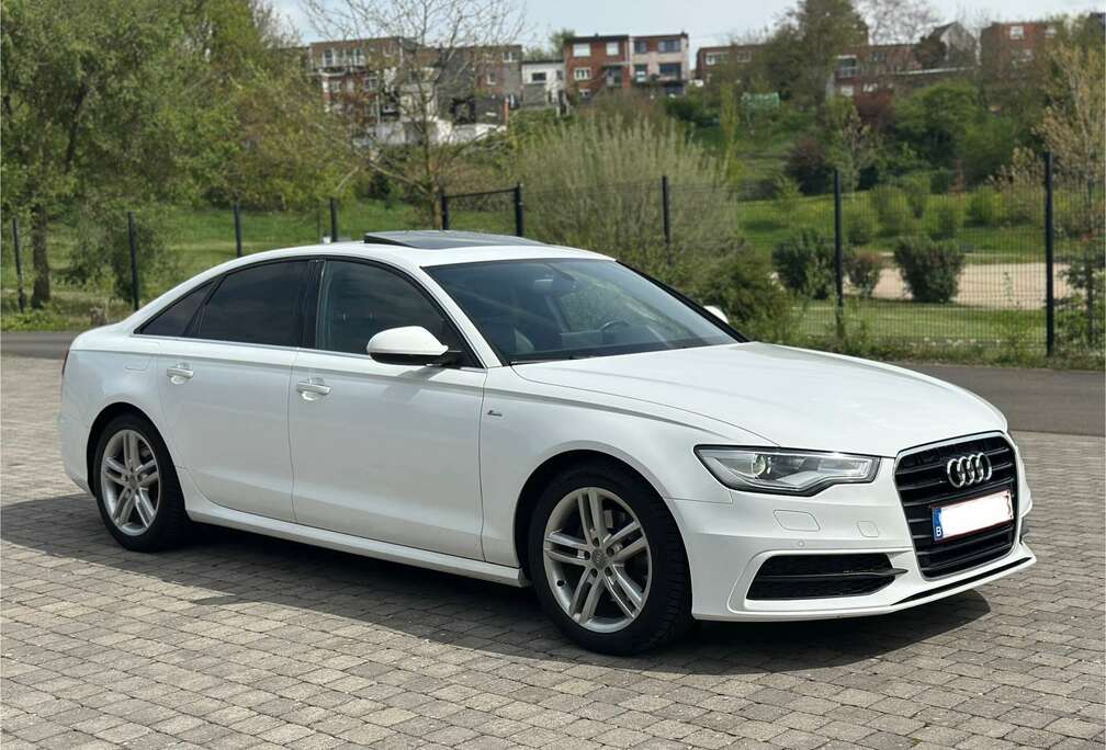 Audi 2.0 TDi S line * Toit Ouvrant * Full