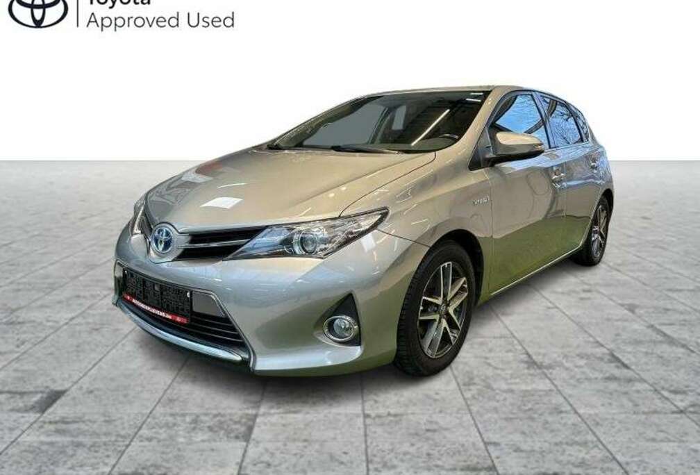Toyota 1.8 HYB DYNAMIC