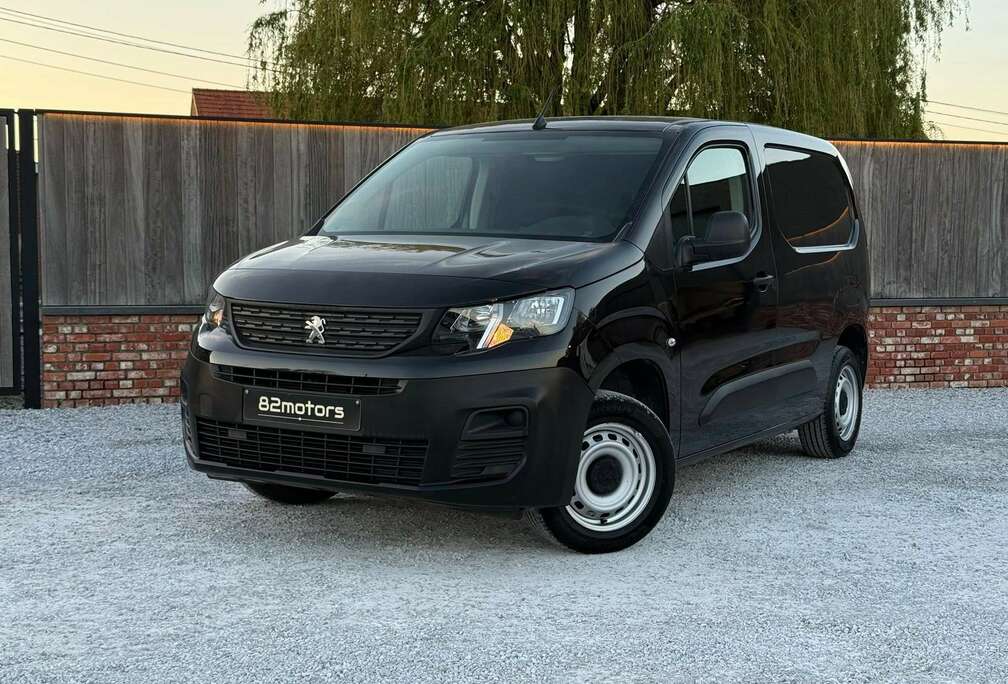 Peugeot /1.5hdi/trekhaak/airco/bluetooth/3-zit/87000km