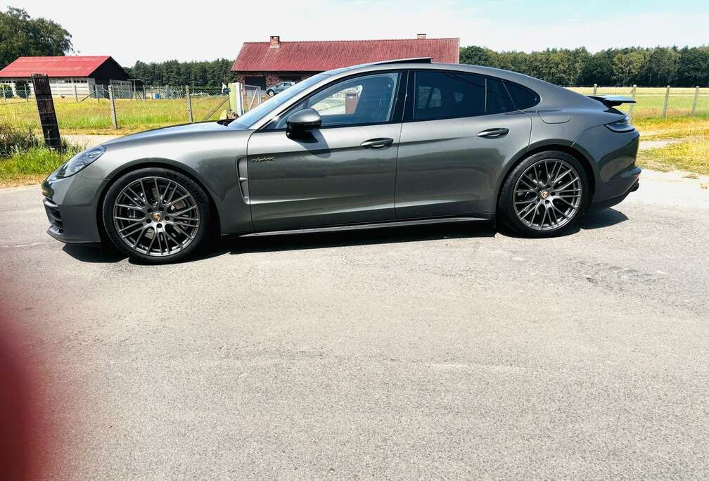 Porsche 4 e-Hybrid 2.9 V6 Bi-Turbo PHEV PDK (EU6d-TEMP)