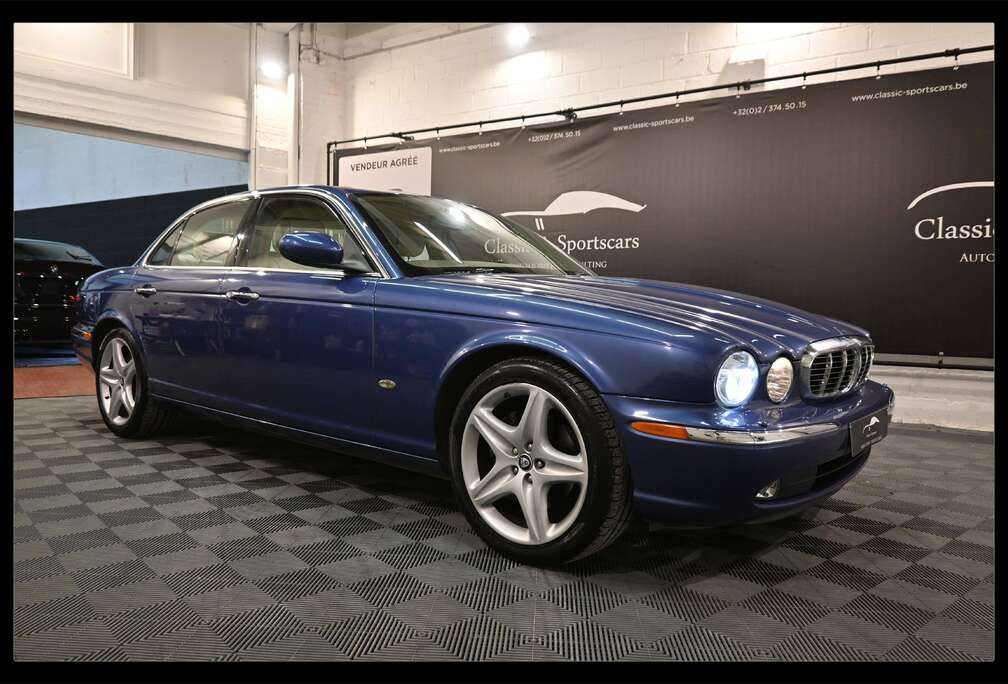 Jaguar XJ6 2.7 Turbo V6 PACK SPORT / CARNET COMPLET JAGUAR OFFICIEL / FULL OFFICIAL JAGUAR HISTORY !!